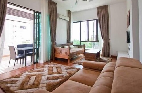 Batu Ferringhi Villa | Luxurious 3-storey Beach Villa