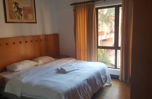 Downtown Kota Kinabalu Apartment | Marina Court 3bedroom Apartment Sleep 6pax Pool View with kitchen and balcony