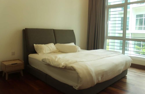 Batu Ferringhi Condo | Minimal & Cozy Holiday Stay