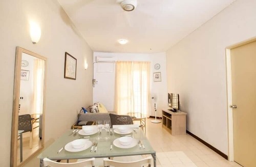 Batu Ferringhi Apartment | 2BR near the Beach (WiFi & CableTV)
