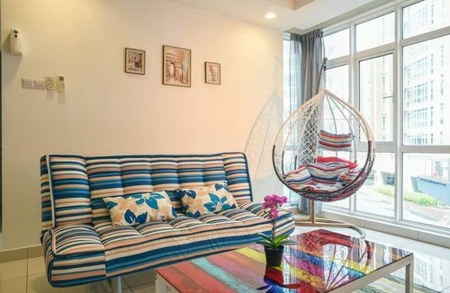 Bandar Tun Razak Apartment | Beautiful house facing infinity pool new Kuala Lumpur and Putrajaya