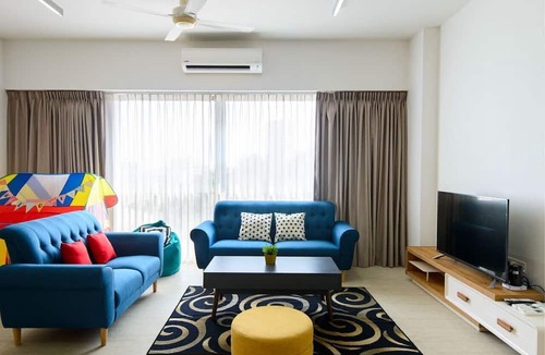 Batu Ferringhi Apartment | Beach front 2 Bedroom Apartment with Seaview