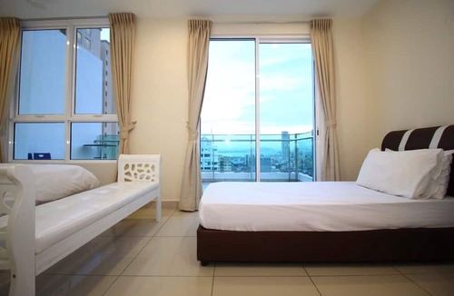 Downtown George Town Apartment | Comfortable and Convenient Deluxe Suite