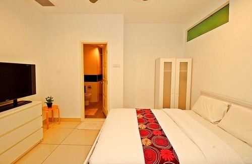Downtown George Town Apartment | Lofty Suite for Group Trips to Penang