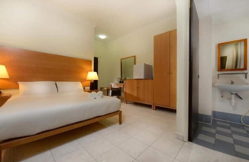 Padang Matsirat Apartment | 3 Bedroom Beachfront Apartment