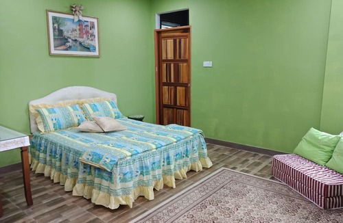 Kampung Lintang House | Comfortable Living For a family of 10 and below