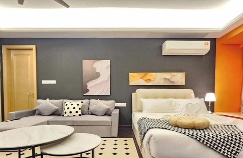 Central District Apartment | R&F Princess Cove Designer Suites By Neo