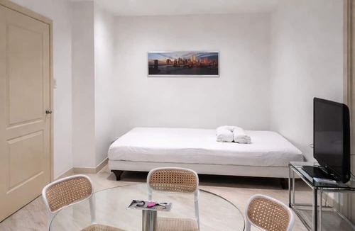 Downtown Apartment | StayLuxia Boutique Hotel Gramercy
