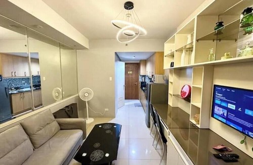 Barangay 76 Apartment | Kathy’s Crib with big balcony at Shell Residence