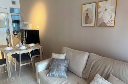 Kajang Apartment | Kajang Mirai Cozy 2BR Stay | Easy Access to KL & Bangi | Netflix + WIFI