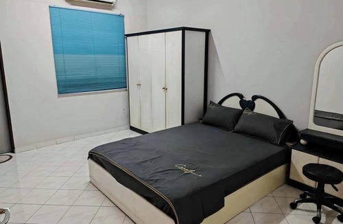 Tersusun Tasek House | Be Stay Ipoh with parking - 14pax, 5Rooms
