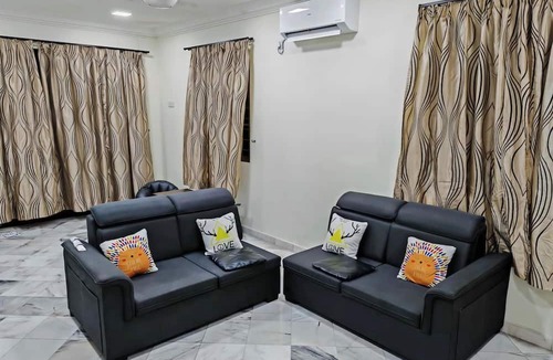 Tersusun Tasek House | Be Stay Ipoh with parking - 14pax, 5Rooms