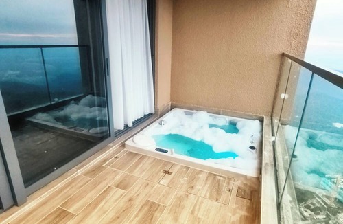Hulu Selangor Condo | Antara Genting (3min to Genting Highlands) 3BR 3bath Jaccuzi 8pax 2 carpark