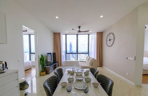 Golden Triangle Condo | Top Floor KLCC Pavilion Ceylon Hill 2R2B @La Gente