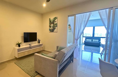 Downtown Kota Kinabalu Apartment | GrandVue Suites The Shore Kota Kinabalu