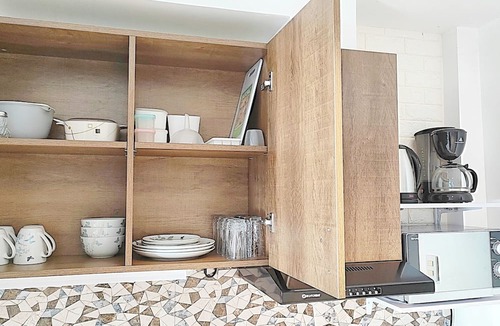 Jaro Apartment | Cozy CityCondo near CPU, with a balcony and park view, 2 floors, fiber-optic Wi-Fi, free parking