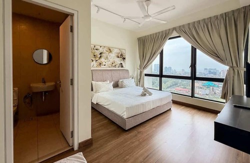 Malacca City Apartment | Modern Melaka Duplex Near Jonker St
