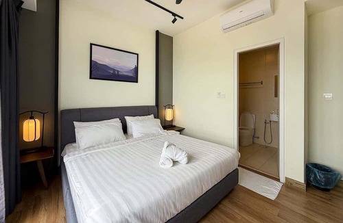 Malacca City Apartment | Chic 2BR Family Stay Near Jonker St