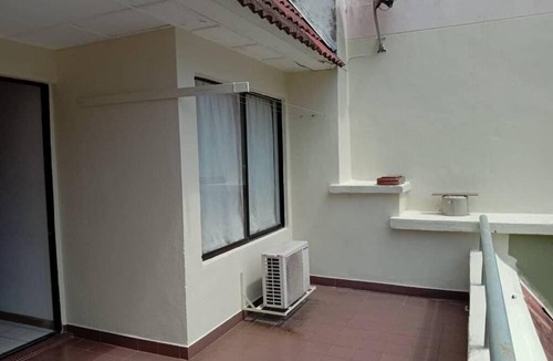 Taman Haji Zainal Apartment | Paradise Lagoon Apartment