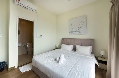 Malacca City Apartment | Stylish 2BR Family Stay Near Jonker Street