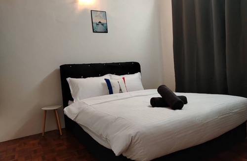 Taman Rapat Damai House | Well Equipped Family Friendly House -3R- 7 to 11 Pax -15 minutes to City Centre
