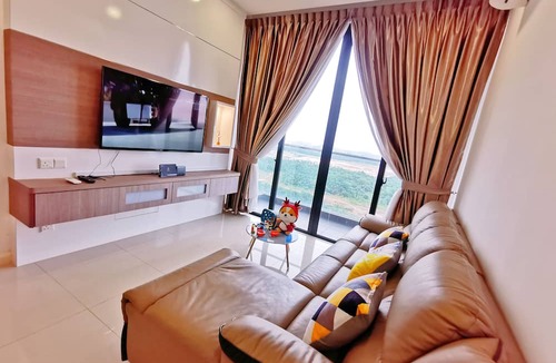 Medini Apartment | 8 mins Walk to2B2R@ Legoland-Happy Sunshine Suite for families-Lakeview Cozy!8px