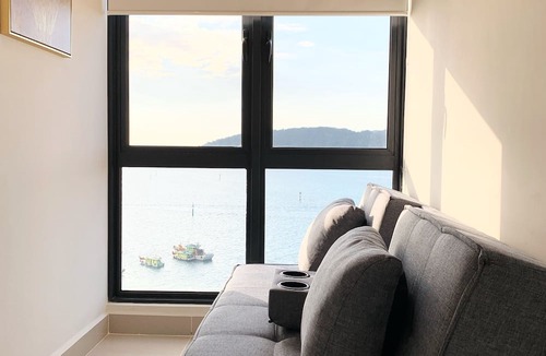 Downtown Kota Kinabalu Apartment | 16 mins to the Jesselton Point! Sea Park LeSu 8 The Shore Borneo KK I 홈스테이