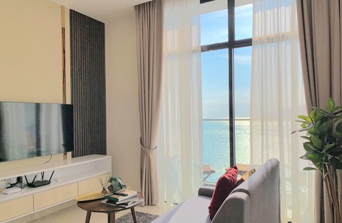 Downtown Kota Kinabalu Apartment | 16 mins to the Jesselton Point! Sea Park LeSu 8 The Shore Borneo KK I 홈스테이