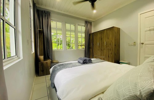 Kota Belud House | Grace Guesthouse , 2BR Cabin with River & Mountain Views
