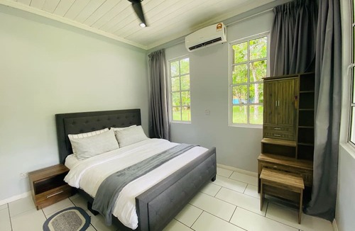 Kota Belud House | Grace Guesthouse , 2BR Cabin with River & Mountain Views