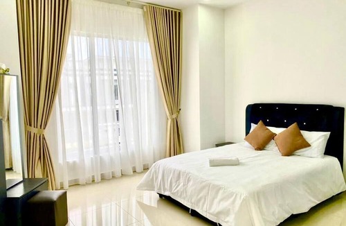 Sedili Kechil House | 10min to Desaru Coast Waterpark! Welcome to D'Royale Desaru Homestay.