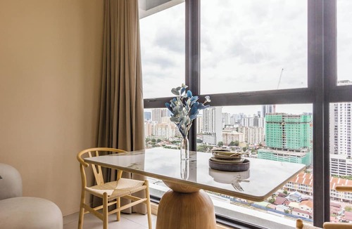 Jelutong House | Cozy 2-bedroom apartment in beautiful George Town with WiFi, fitness room