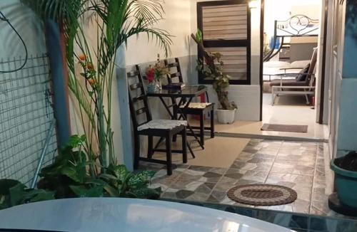 Marikina House | Parayno's Transient Room in Marikina with free NETFLIX/Centrally Located Place