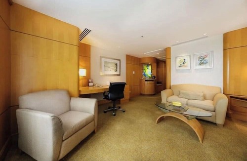 Urdaneta House | Makati Shangri-La, Manila