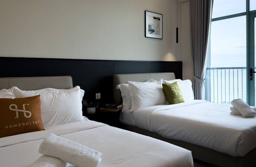 Likas Apartment | Homesuite' Home at Bay Suites