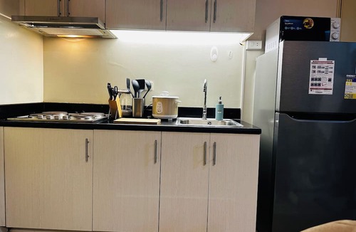 Salcedo Village Condo | Cozy 2-bedroom condo with AC, WiFi in pleasant Makati