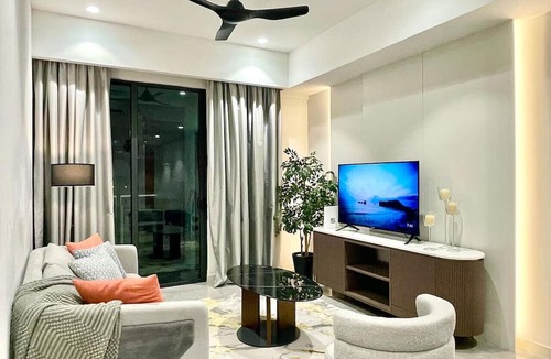 Mont Kiara Apartment | OOAK Kiara163 1BR Apt/Wtr Dspnsr