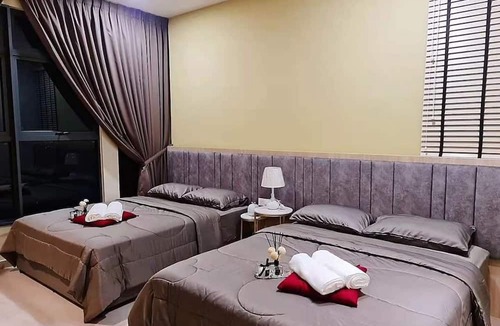 Malacca City Condo | 2-10pax 3-bedroom Luxury Atlantis condo in lovely Melaka by H Memories