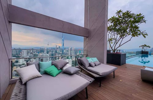Brickfields Apartment | Cozy 1-bedroom apartment in excellent Kuala Lumpur with WiFi, fitness room