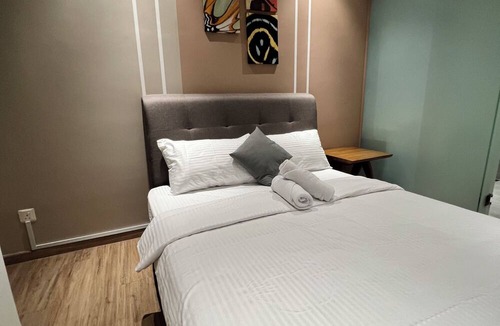 Brickfields Apartment | Cozy 1-bedroom apartment in excellent Kuala Lumpur with WiFi, fitness room