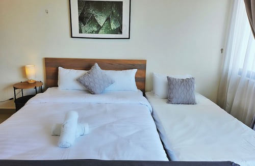 Shah Alam Condo | Minimalist studio with swimming pool fitness room, WiFi in superb Setia Alam
