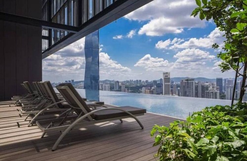 Pudu Apartment | 47th Floor 2BR with Infinity Pool @Bukit Bintang