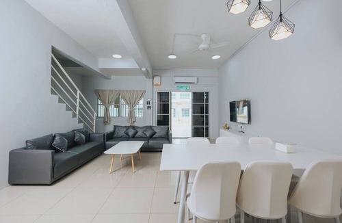 Ranau House | 3-bedroom house in lovely Ranau with WiFi, AC. Start your adventure lot 15