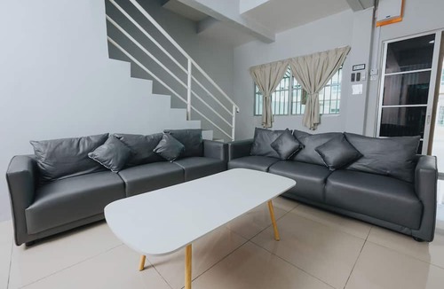 Ranau House | 3-bedroom house in lovely Ranau with WiFi, AC. Start your adventure lot 15