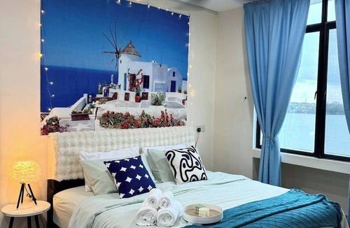 Puchong House | Santorini Sunset Lakeview TownVilla Retreat