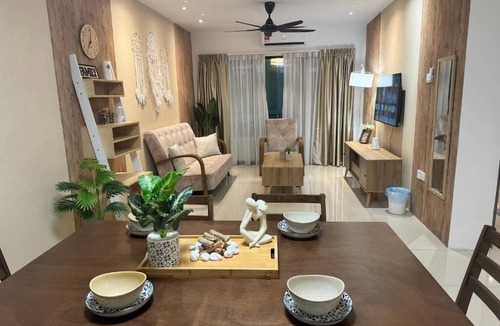 Kampung Kuala Pari Apartment | Manhattan Suites IPOH Waterpark by uBook