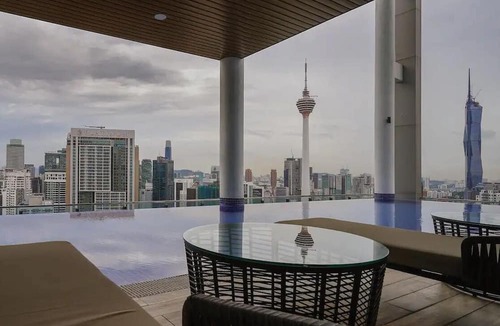 Kuala Lumpur City Centre Apartment | Luxury 3BR Duplex KL view/Infinity pool/Lug strg