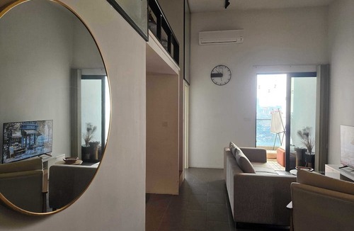 Brickfields Apartment | Four Season Suite EST Bangsar, Dazzling Patio with Wide City view, Family 6 pax