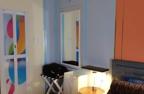 Pandan Dalam House | King Room with Lake View
