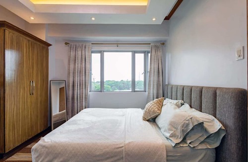Pinagsama Condo | Stylish & Modern Condo in McKinley Morgan Suites